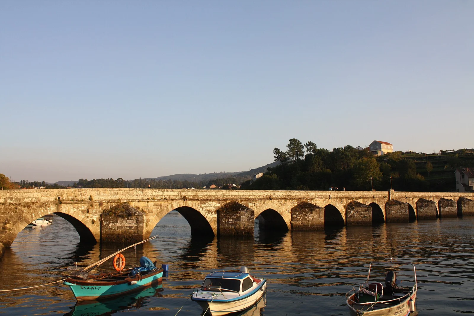 Puente de Ponte Sampaio sobre el río Verdugo, junto a Arcade