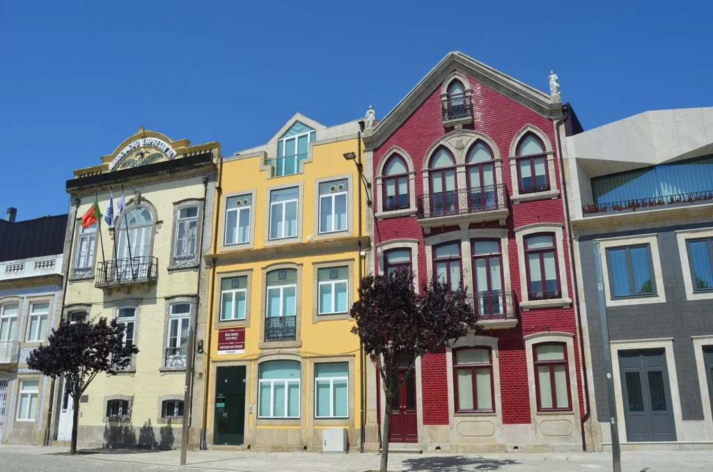 Bunte Fassaden in Póvoa de Varzim