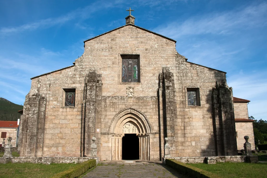 Façade de la collégiale Santa María d'Iria Flavia