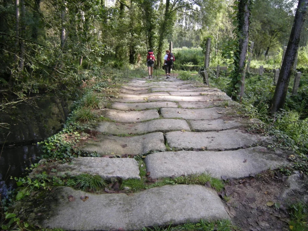 Chaussée ancienne du Chemin près du pont d'Orbenlle