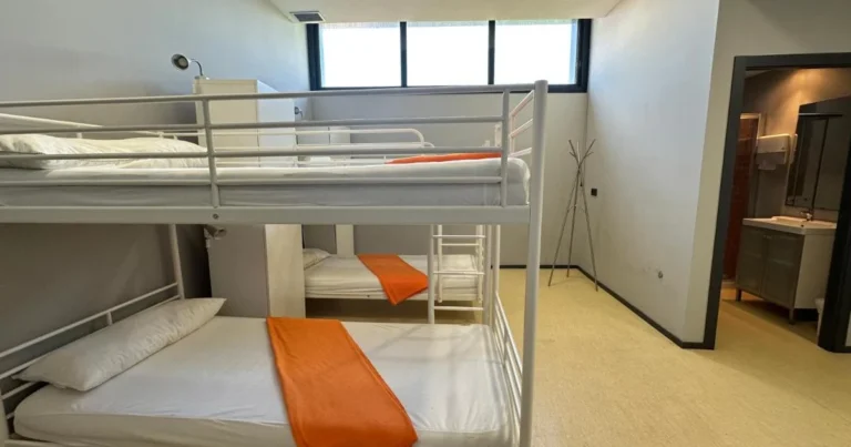 Albergue Vigo Beds and Rooms